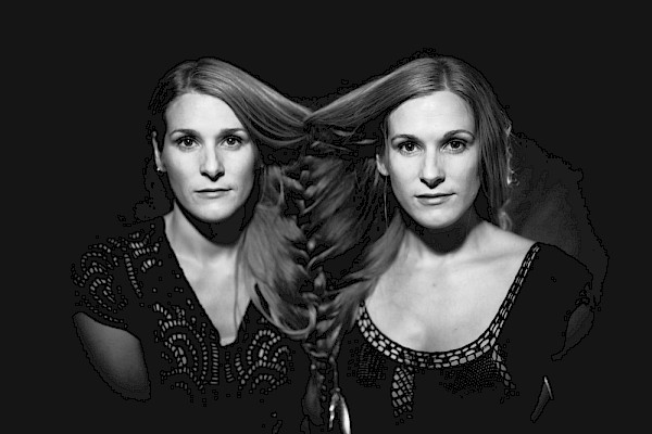 Katelyn and Laurie Shook of Shook Twins: Photo by JessIe McCall