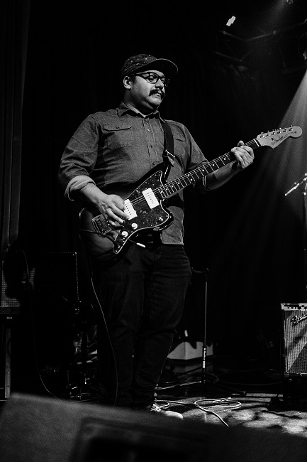 Máscaras, Star Theater, photo by Roderick Allen