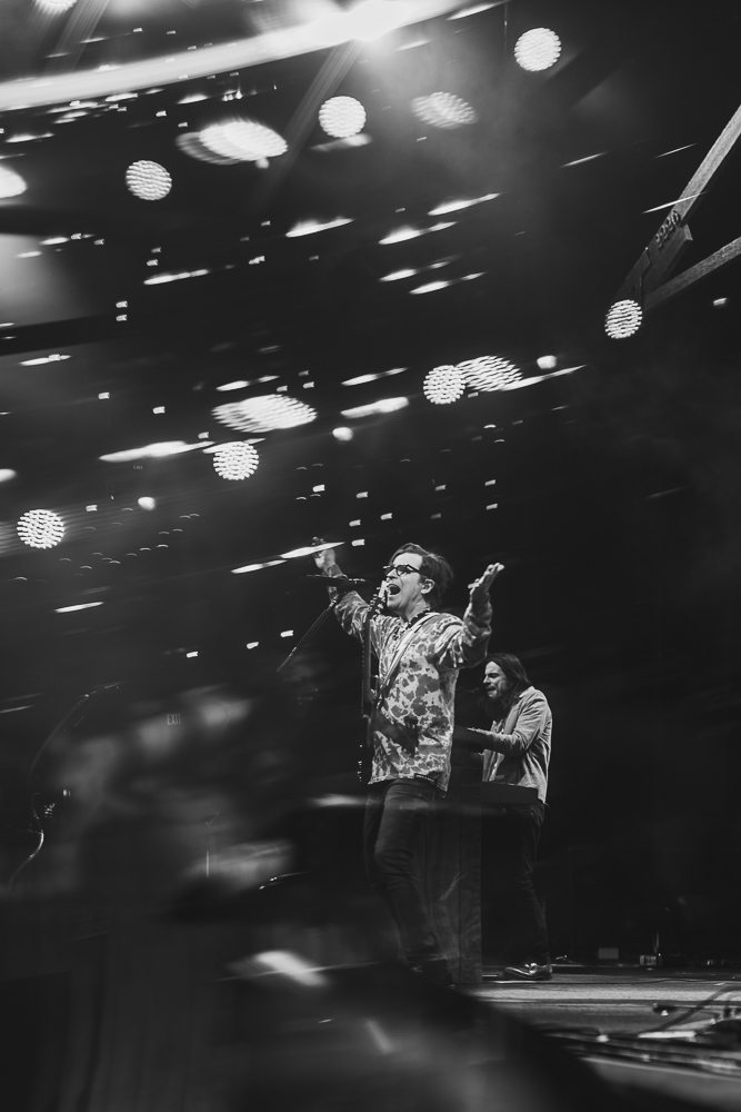 Weezer, Moda Center, photo by Andrew Wallner
