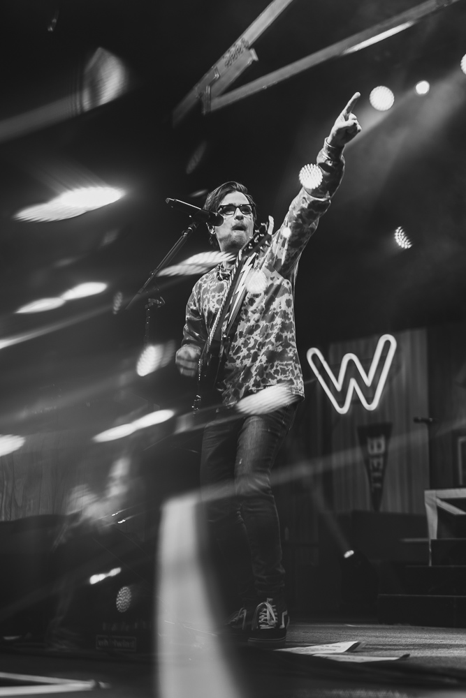 Weezer, Moda Center, photo by Andrew Wallner