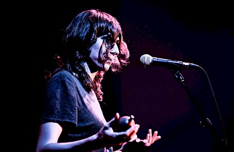 Aldous Harding, Polaris Hall, photo by Ignacio Quintana