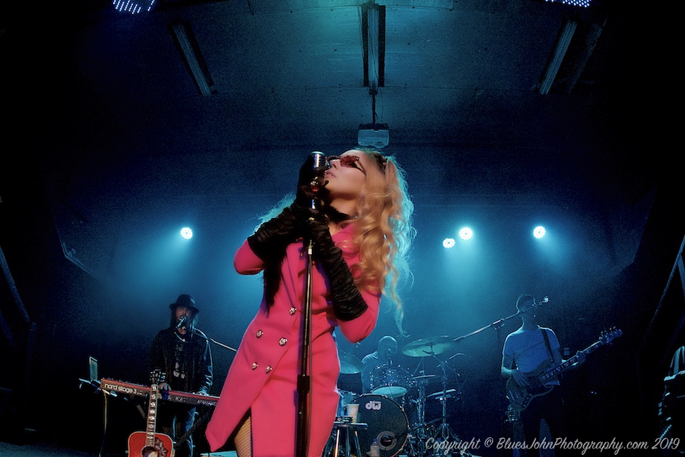Haley Reinhart, Hawthorne Theatre, photo by John Alcala
