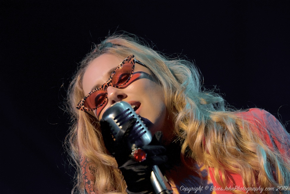 Haley Reinhart, Hawthorne Theatre, photo by John Alcala