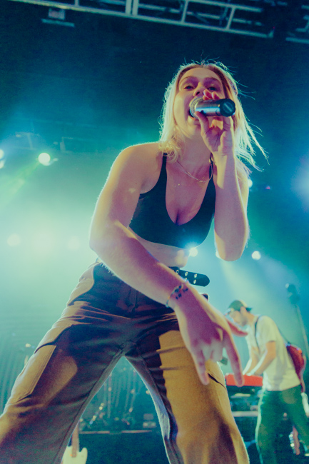 Carlie Hanson, Roseland Theater, photo by Sydnie Kobza