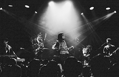 LÉON, Wonder Ballroom, photo by Jackson Pickard