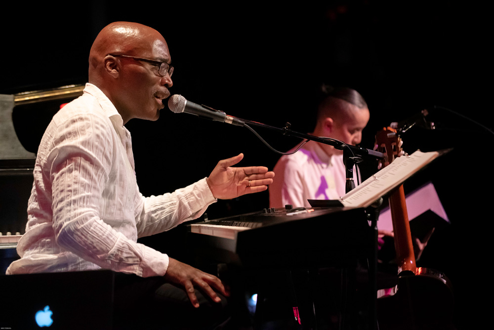 Darrell Grant, Edna Vazquez, Alberta Rose Theatre, photo by Miri Stebivka