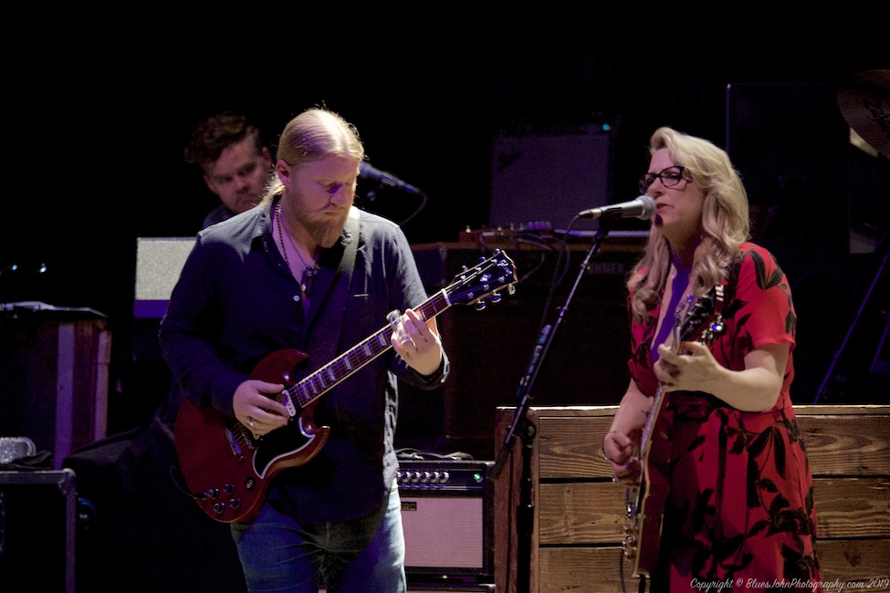 Tedeschi Trucks Band, Paramount Theatre, photo by John Alcala