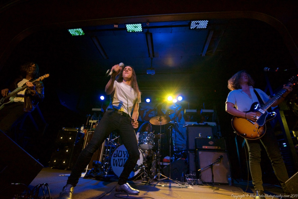 Joyous Wolf, Hawthorne Theatre, photo by John Alcala