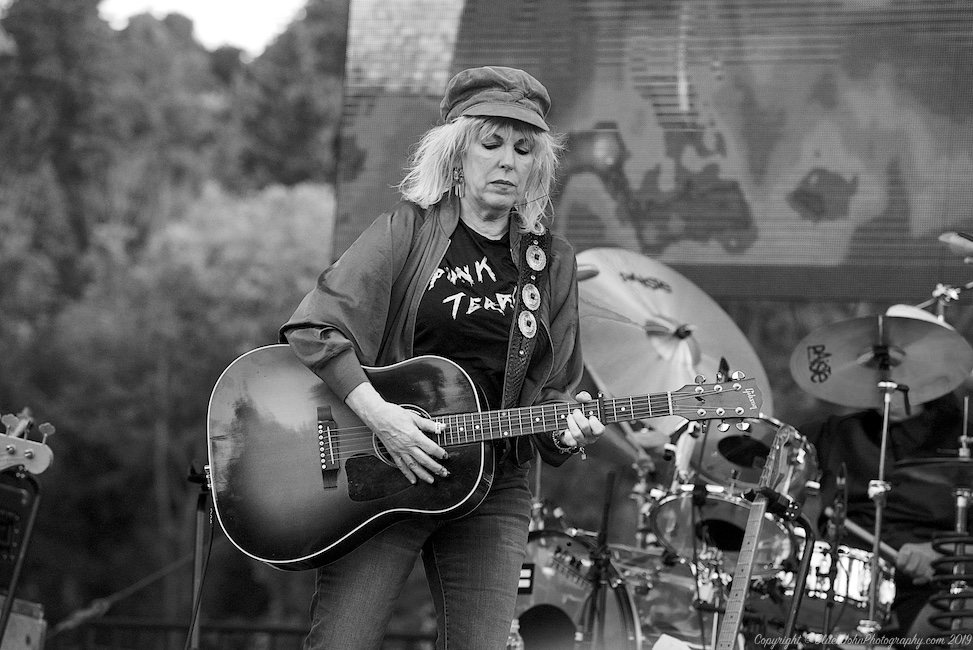 Lucinda Williams, Oregon Zoo Amphitheatre, photo by John Alcala