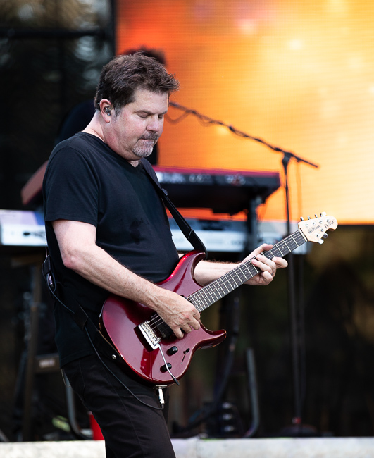 Chicago, Oregon Zoo Amphitheatre, photo by Sal Barragan