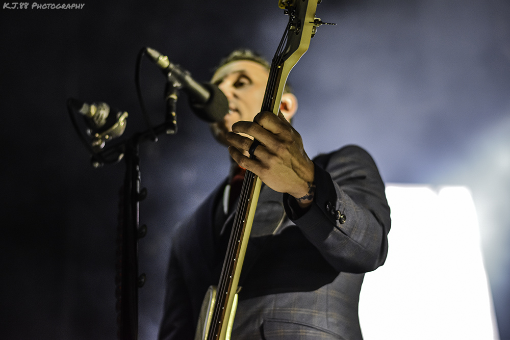 Shinedown, Sunlight Supply Amphitheater, photo by Kevin Pettigrew