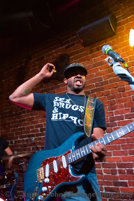 Ayron Jones and The Way, White Eagle Saloon, photo by John Alcala