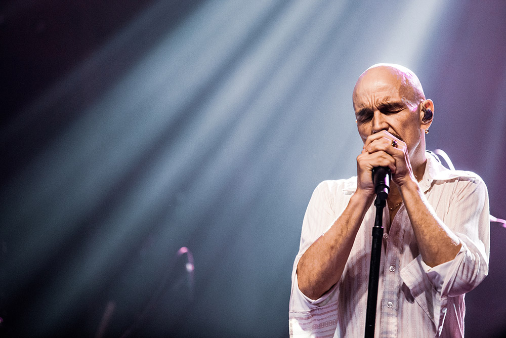 James, Crystal Ballroom, photo by Ignacio Quintana