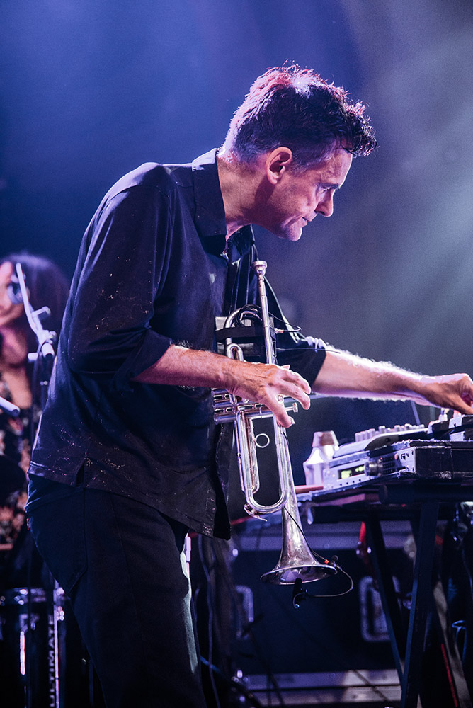 James, Crystal Ballroom, photo by Ignacio Quintana