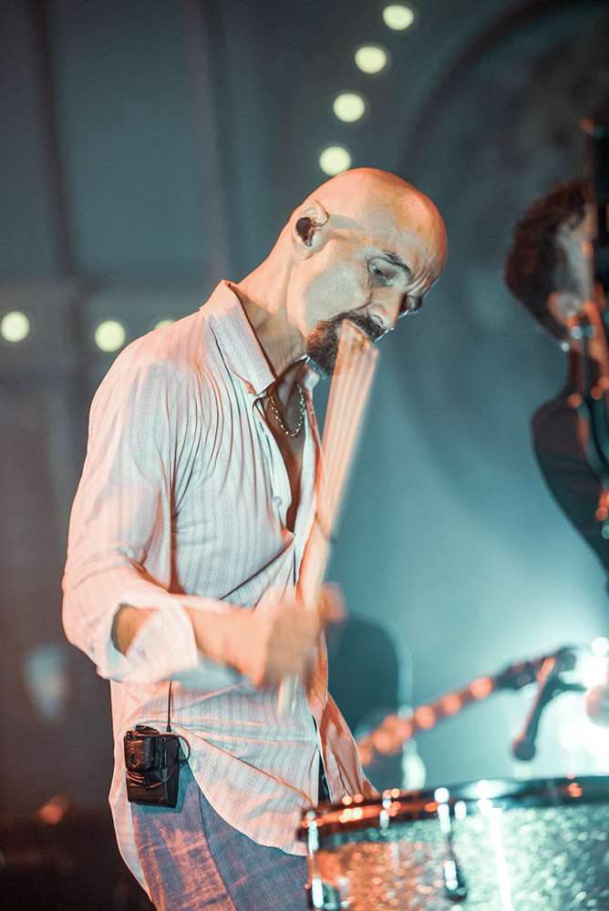 James, Crystal Ballroom, photo by Ignacio Quintana