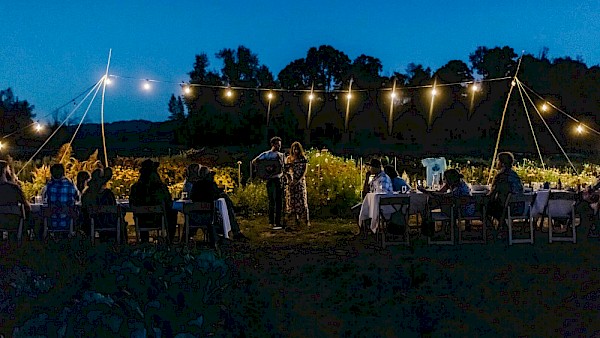 Danny Sherrill and Jacquie Aubert of Southern Oregon's Hollis Peach serenade a field full of content listeners at Vibrant Valley Farm on Sauvie Island