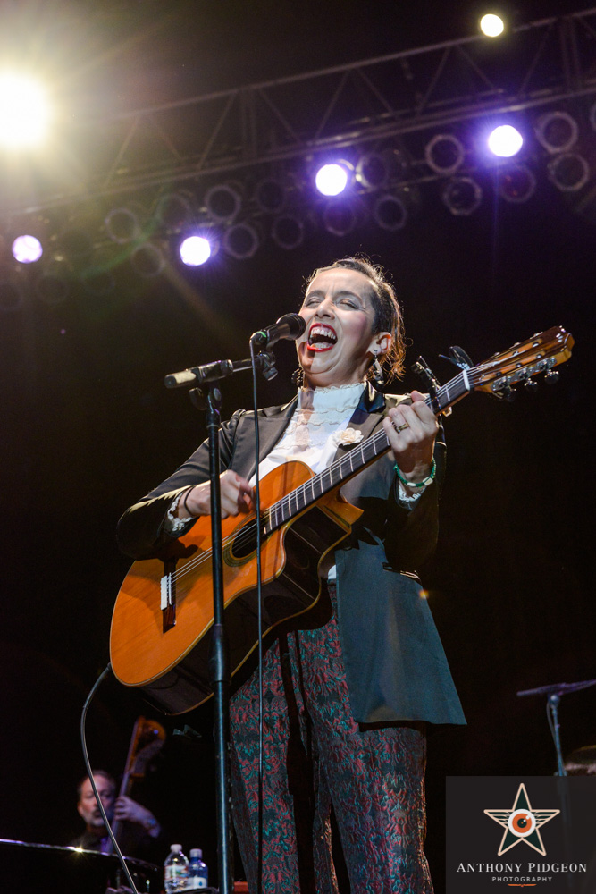 Edna Vazquez, Edgefield Amphitheater, photo by Anthony Pidgeon