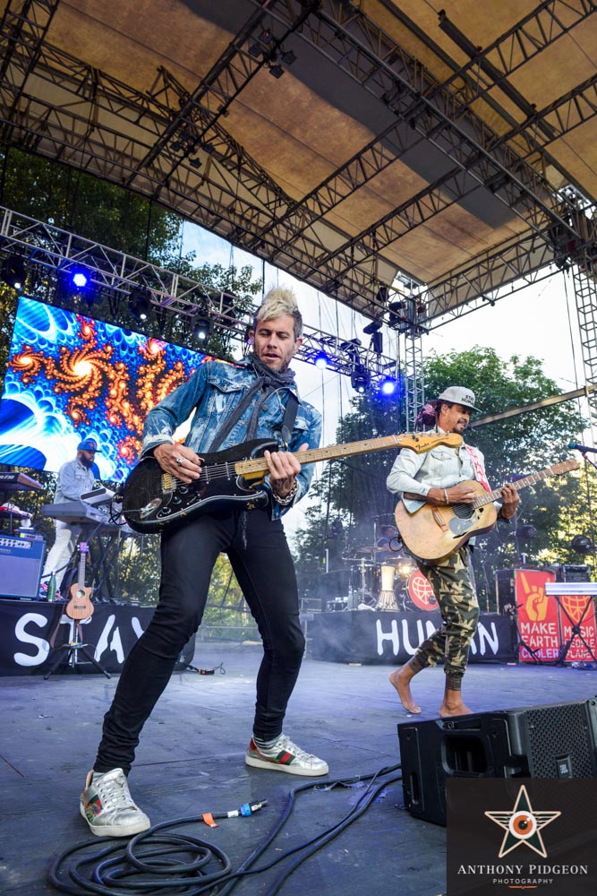 Michael Franti, Edgefield Amphitheater, photo by Anthony Pidgeon