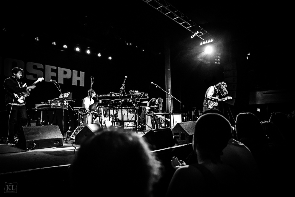 Deep Sea Diver, Roseland Theater, photo by Kris Luke
