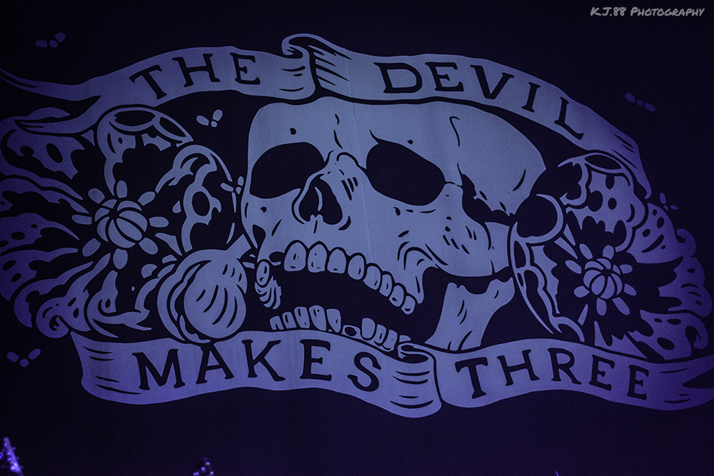 The Devil Makes Three, Veterans Memorial Coliseum, photo by Kevin Pettigrew
