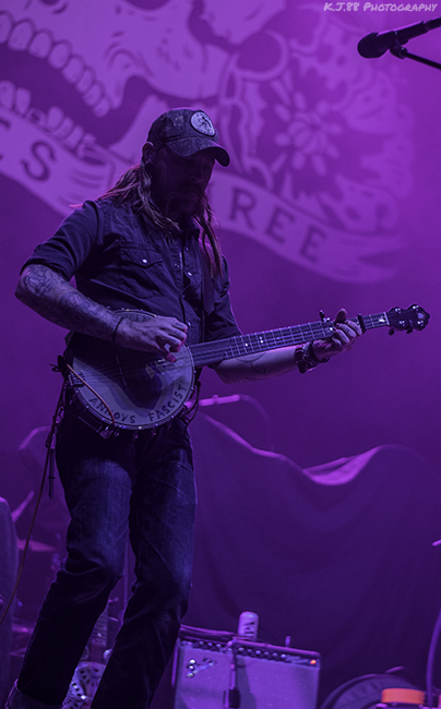 The Devil Makes Three, Veterans Memorial Coliseum, photo by Kevin Pettigrew