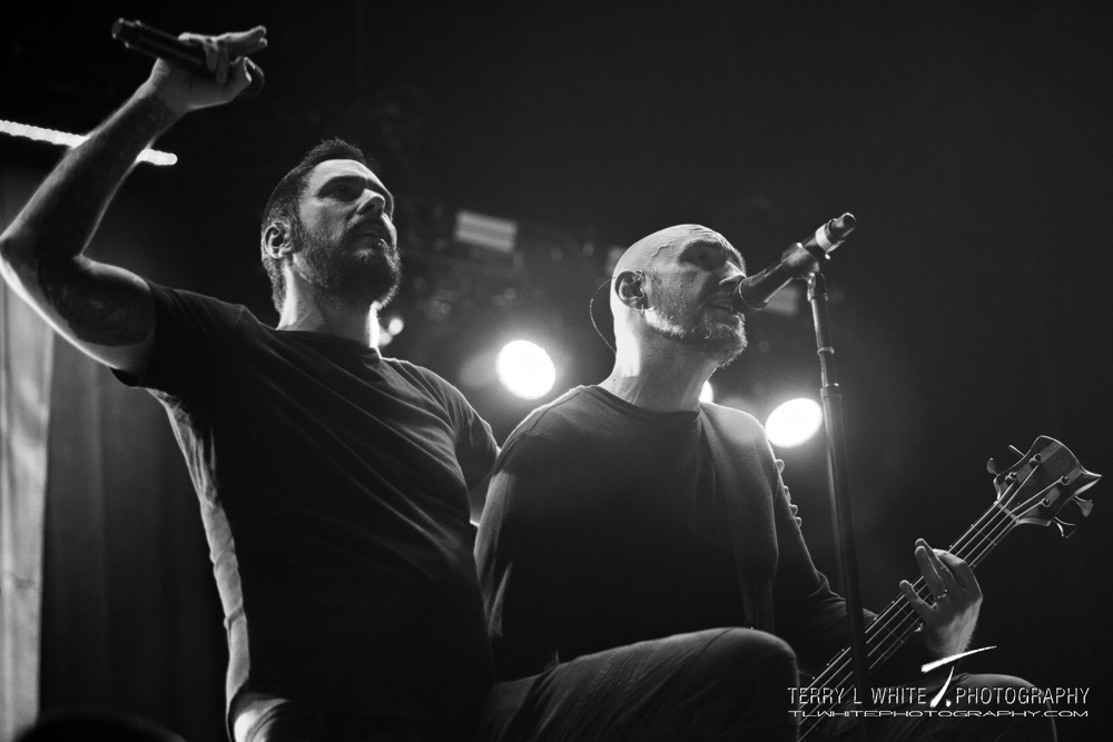Breaking Benjamin, Sunlight Supply Amphitheater, photo by Terry White