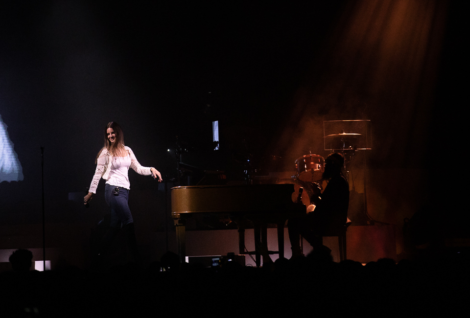 Photos of Lana Del Rey at WaMu Theater on Oct. 2, 2019 | Vortex Music ...