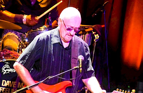 Dave Mason, Revolution Hall, photo by Bob Gersztyn