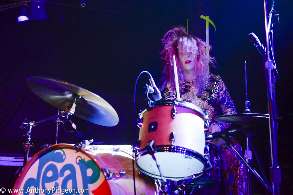 Deap Vally, Roseland Theater, photo by Anthony Pidgeon