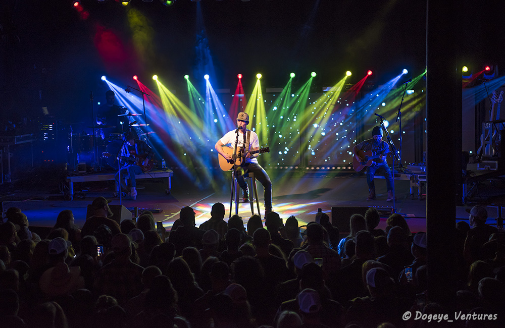 Photos Of Granger Smith Featuring Earl Dibbles Jr And Jackson Michelson At Roseland Theater On Dec 13 2019 Vortex Music Magazine - roblox earl dibbles audio