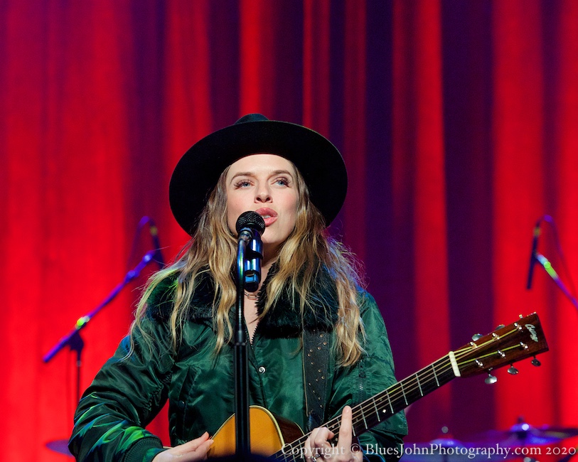 Photos Of Zz Ward And Fox And Bones At Revolution Hall On Feb 17 Vortex Music Magazine