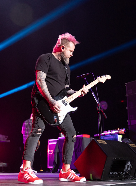Breaking Benjamin, Moda Center, photo by Sal Barragan
