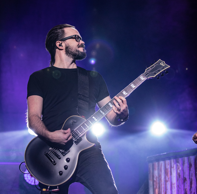 Breaking Benjamin, Moda Center, photo by Sal Barragan