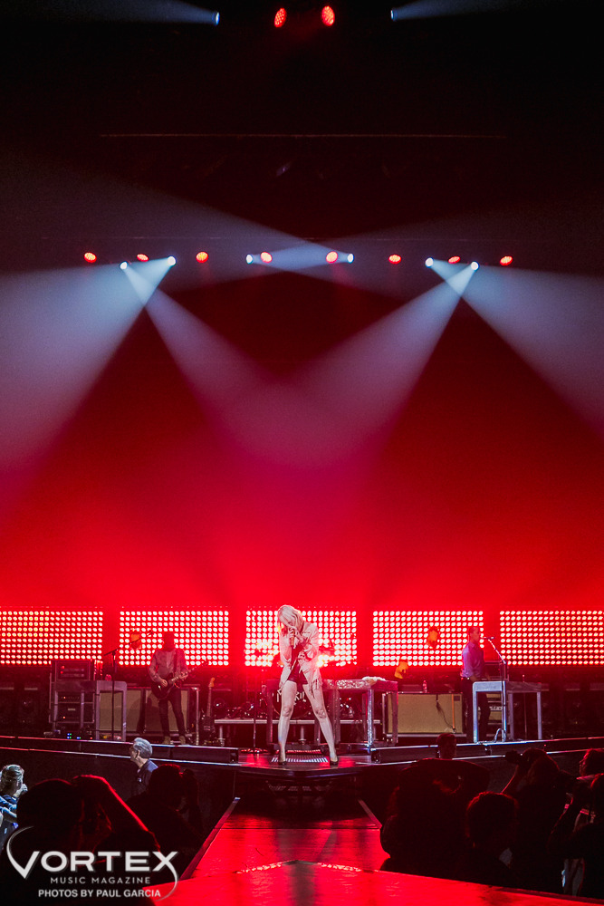 Metric, Moda Center, Rose Quarter, photo by Paul Garcia