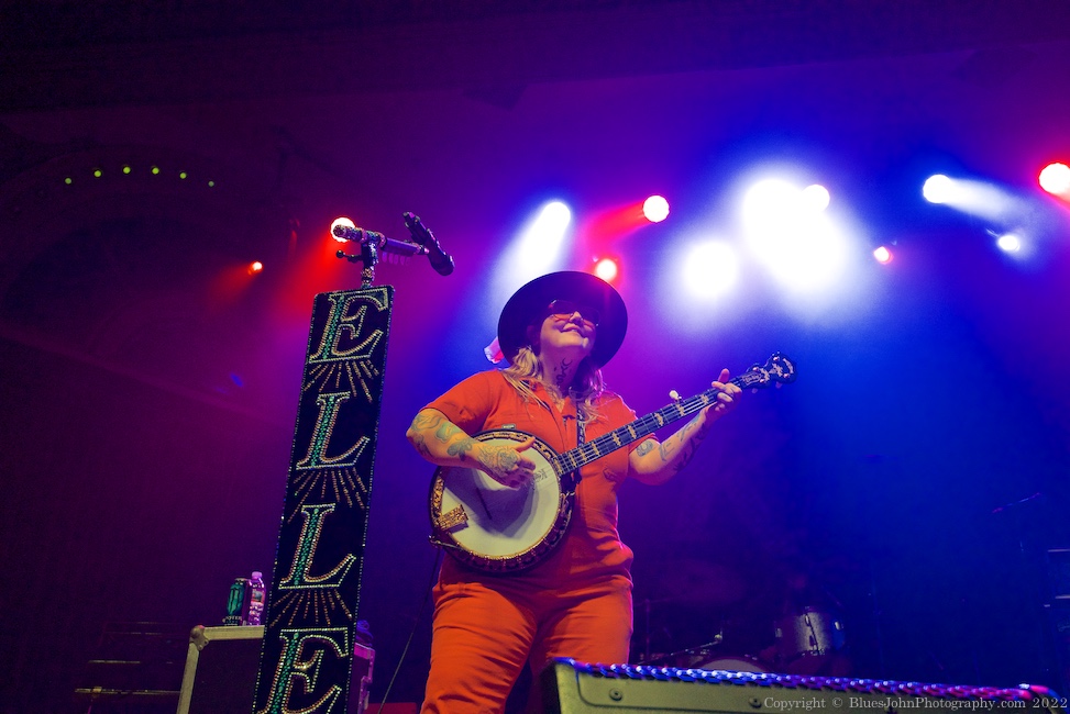 Elle King, Crystal Ballroom, photo by John Alcala