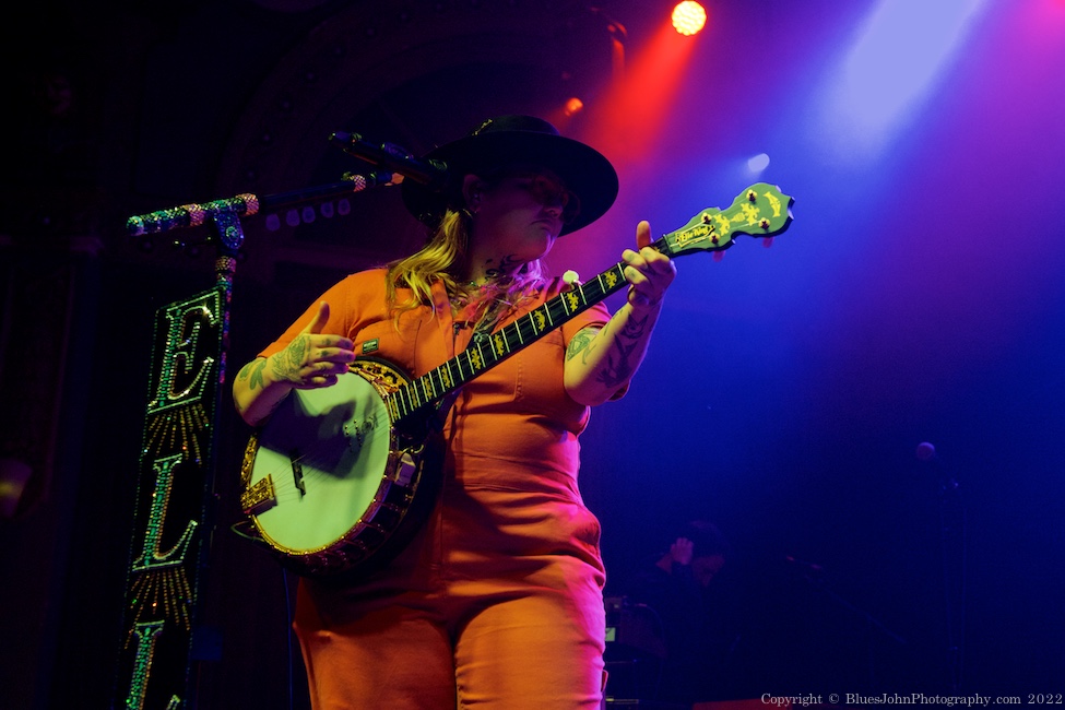 Elle King, Crystal Ballroom, photo by John Alcala