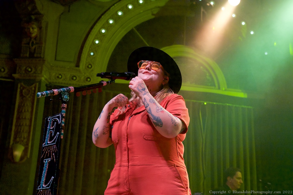 Elle King, Crystal Ballroom, photo by John Alcala
