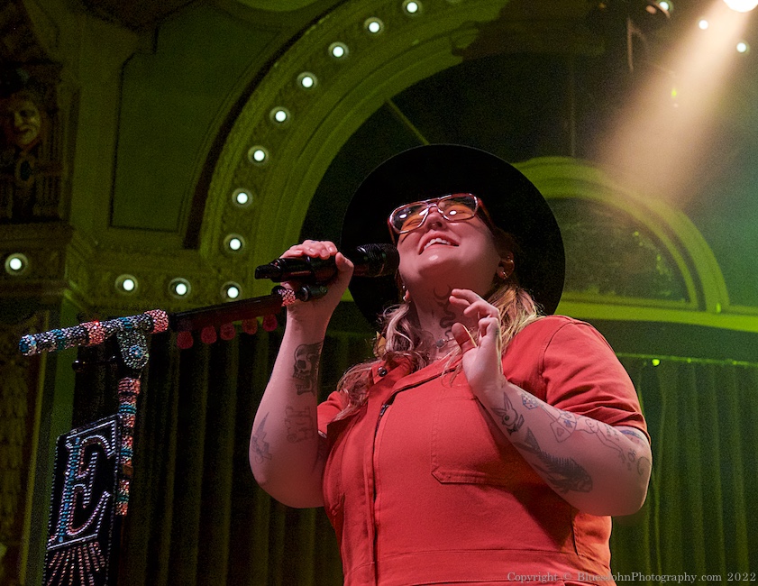 Elle King, Crystal Ballroom, photo by John Alcala