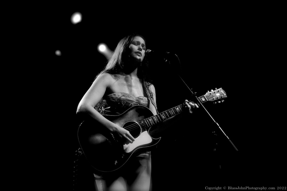 Lola Kirke, Crystal Ballroom, photo by John Alcala