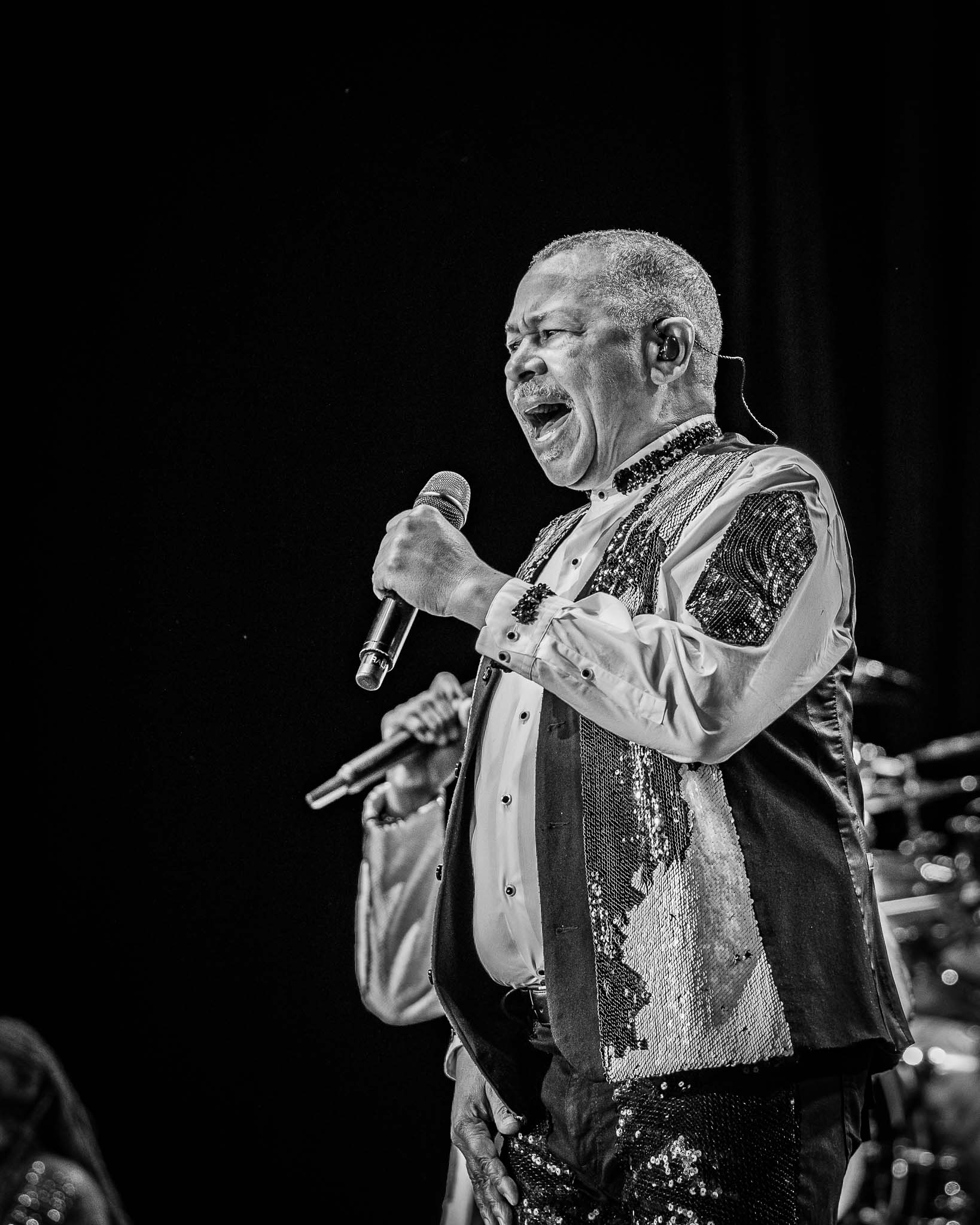 Earth, Wind & Fire, RV Inn Style Resorts Amphitheater, photo by Miguel Padilla