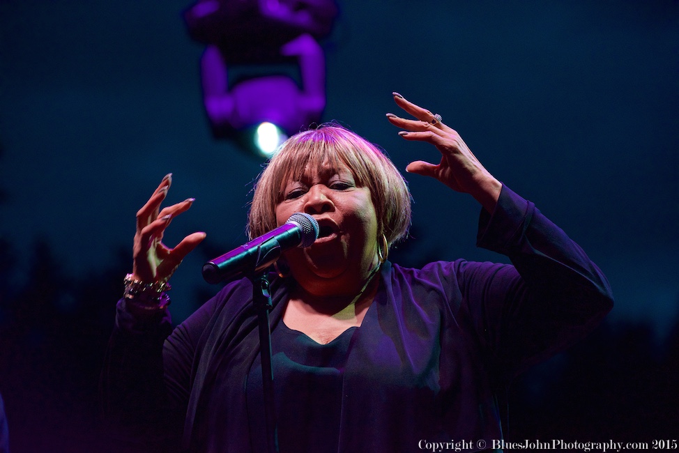 Mavis Staples, Oregon Zoo Amphitheatre, photo by John Alcala