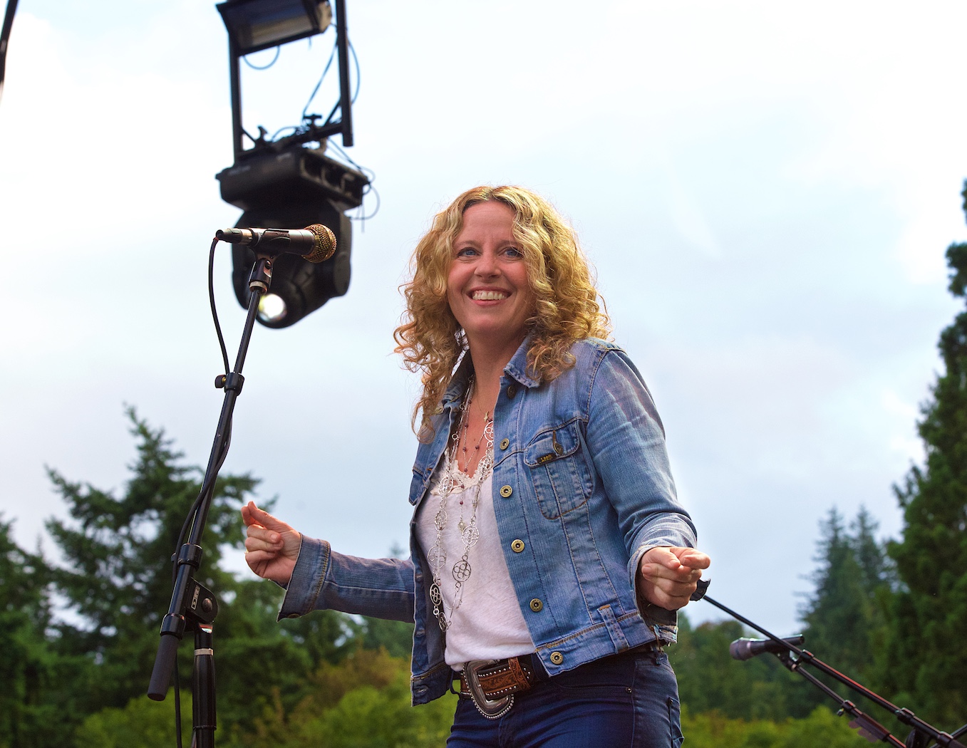 Amy Helm, Oregon Zoo Amphitheatre, photo by John Alcala