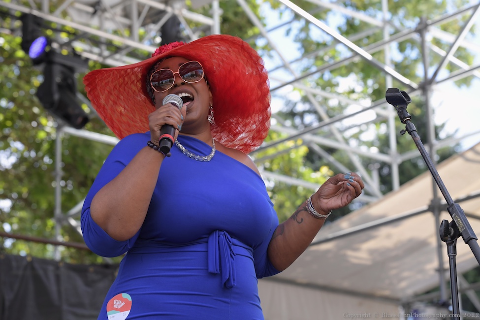 Norman Sylvester, Tom McCall Waterfront Park, photo by John Alcala