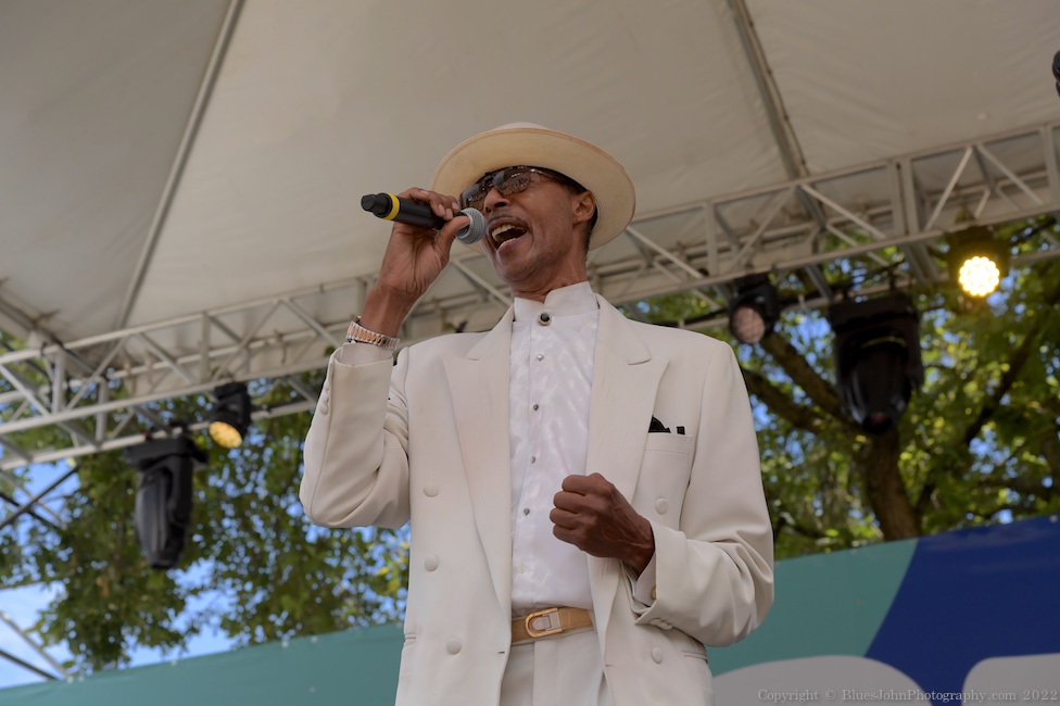 Norman Sylvester, Tom McCall Waterfront Park, photo by John Alcala
