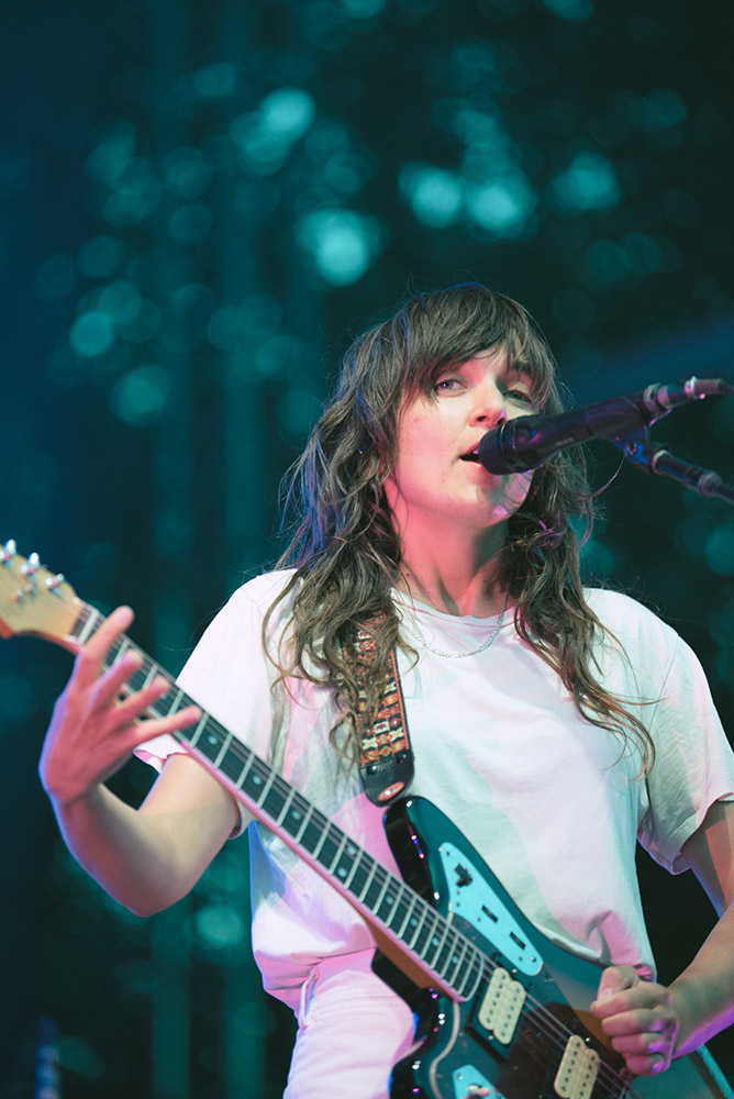 Courtney Barnett, Edgefield Amphitheater, photo by Ignacio Quintana