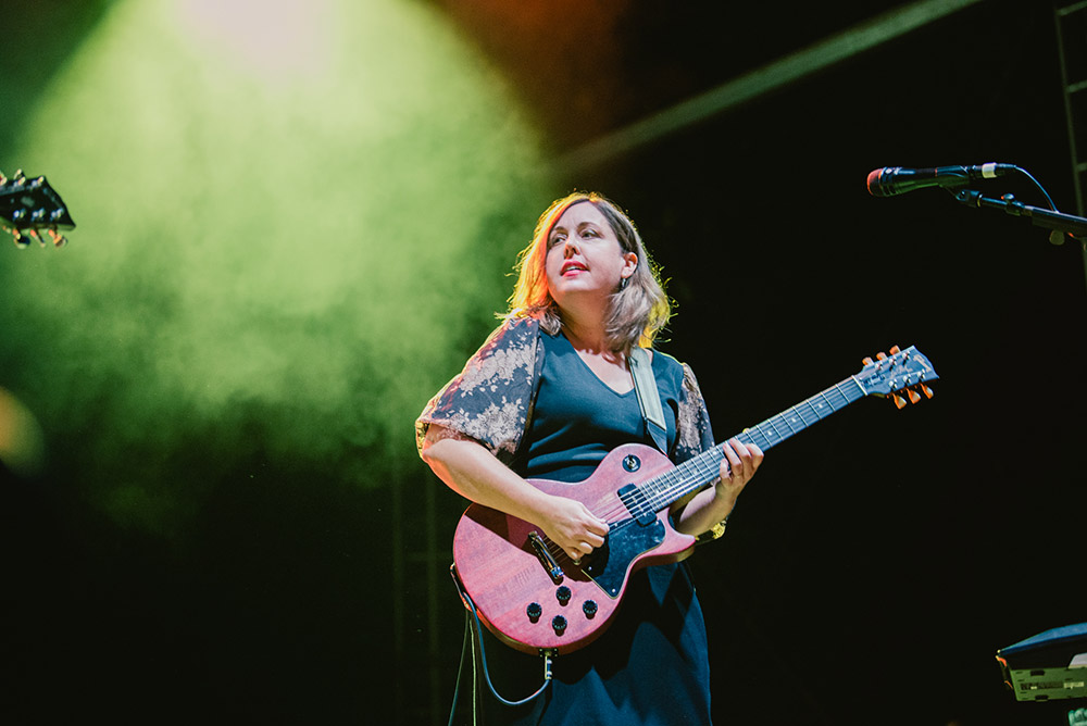 Sleater-Kinney, Edgefield Amphitheater, photo by Ignacio Quintana