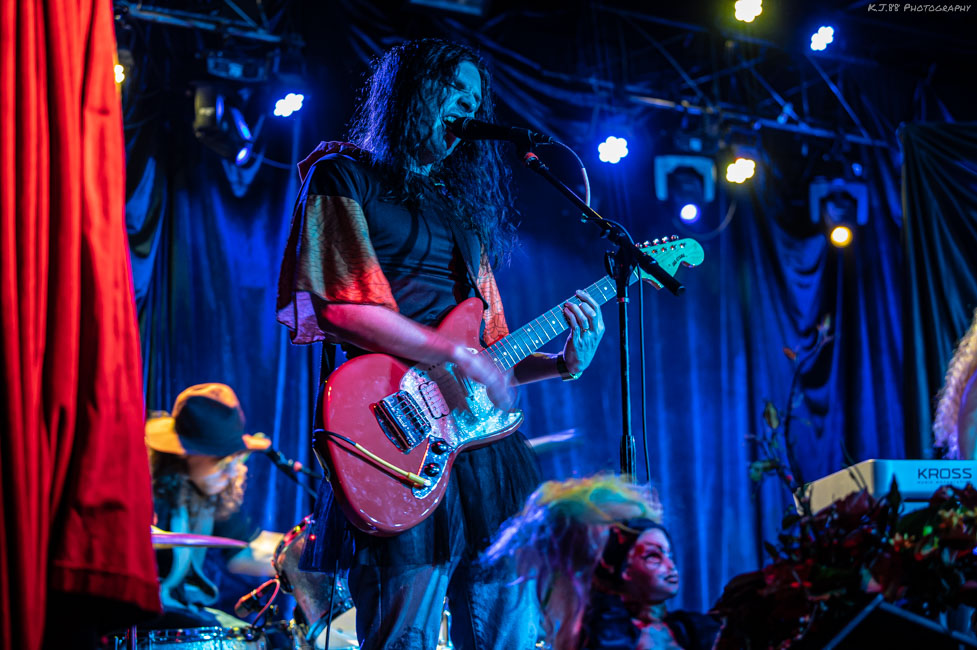 Karen Caskets, Dante's, photo by Kevin Pettigrew