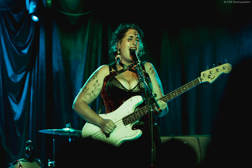 Titsweat, Dante's, photo by Kevin Pettigrew