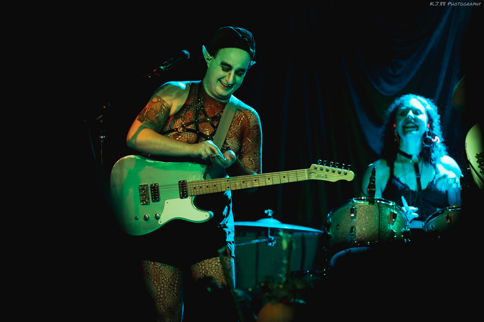 Titsweat, Dante's, photo by Kevin Pettigrew