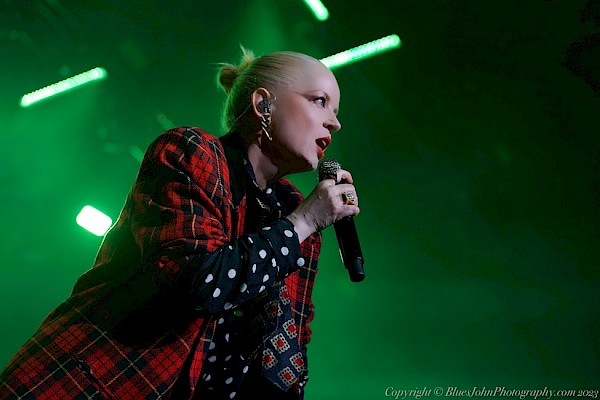 Shirley Manson and Garbage live at RV Inn Style Resorts Amphitheater on June 3, 2023—click here to see more photos by John Alcala